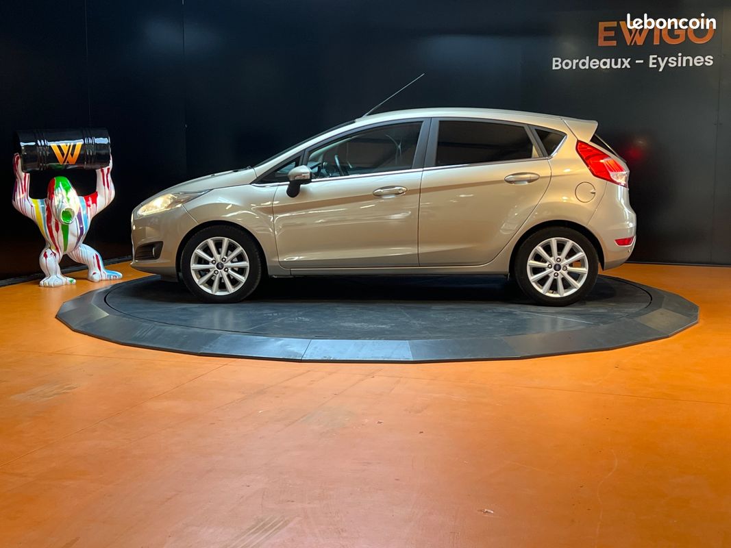 Ford fiesta 1.0 scti 100 titanium - gps - bluetooth - clim auto - suivi entretien - faible kilometrage (image 19)