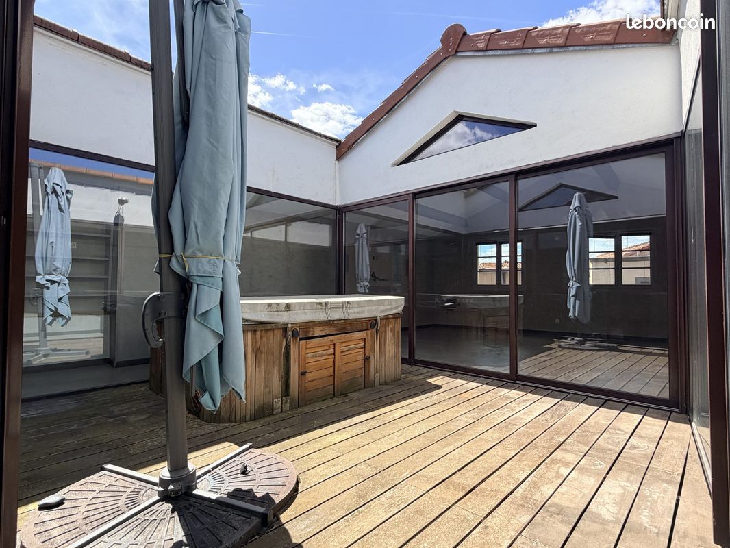 Maison 6 pièces 216 m² · à Riom · 216 m² · 299 000 €