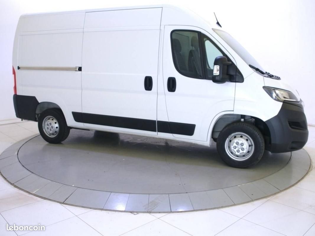 Peugeot Boxer FOURGON TOLE 3.3 T L2H2 BLUEHDI 120 S&S BVM6 (image 10)
