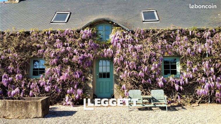Maison 16 pièces 240 m²