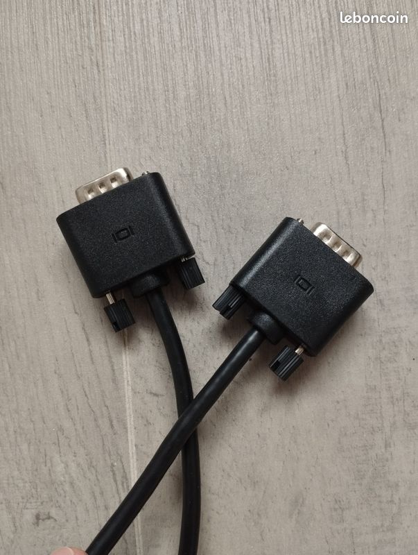 LOT 2 Cables VGA embout noir 1,4m NEUF jamais servi (image 4)