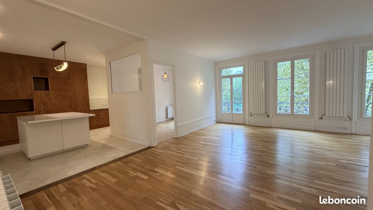 Appartement 4 pièces 130 m² · à Saint-Étienne · 130 m² · 220 000 €