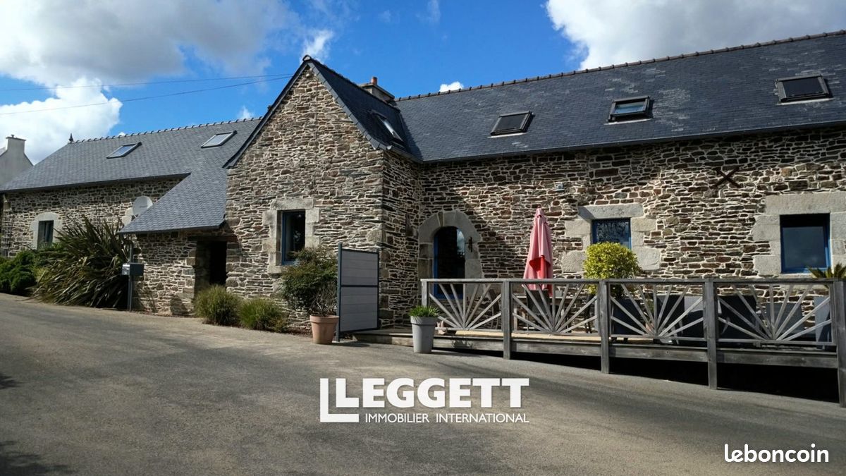 Maison 12 pièces 174 m² · à Le Cloître-Pleyben · 174 m² · 305 280 €
