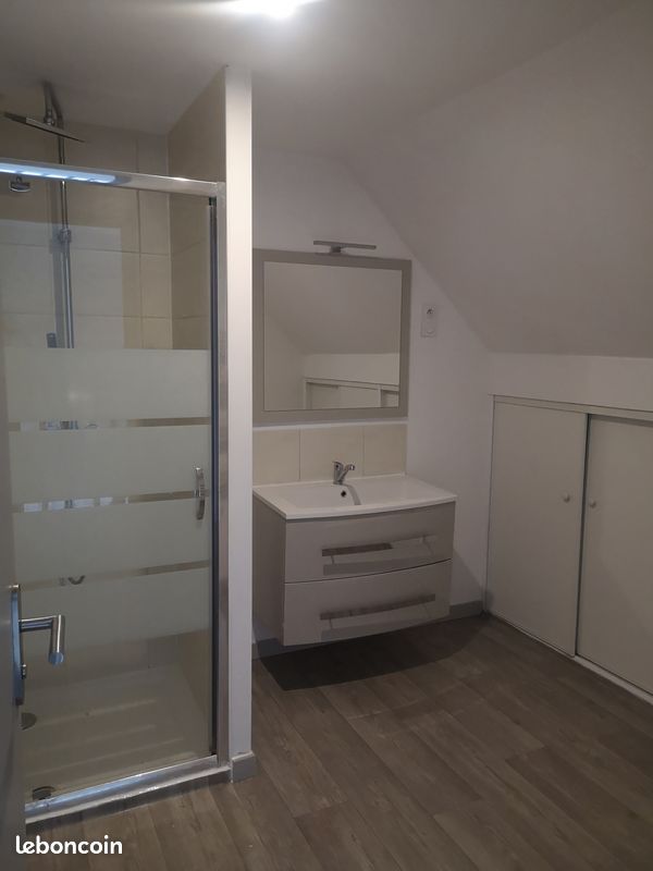 Appartement 6 pièces 65 m² · à Guînes · 65 m² · 700 €