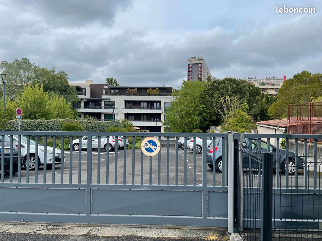 Parking/box TALENCE (image 3)