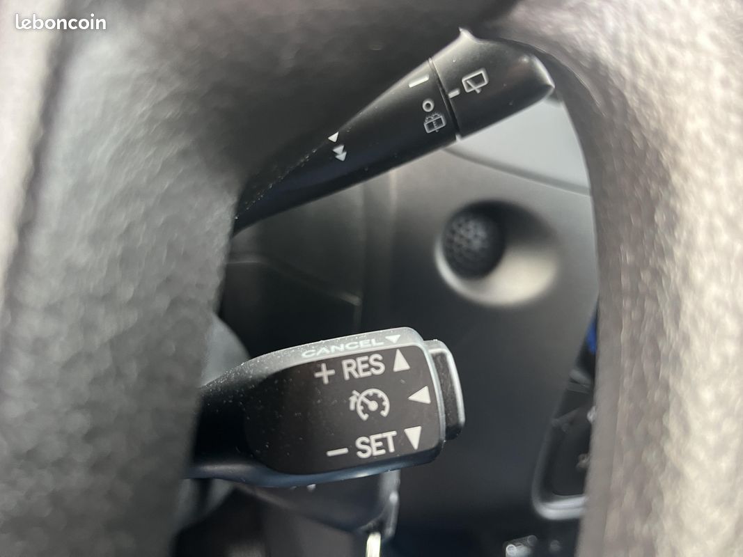 PEUGEOT 108 VTi 72ch S&S BVM5 Active (image 10)