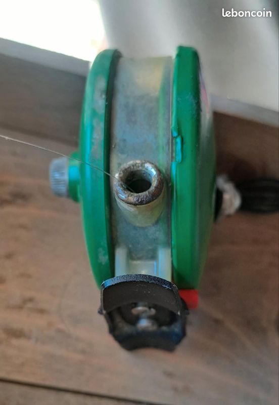 ANCIEN MOULINET DE peche DAM INTERNATIONAL 40 EUR 15,00 - FR