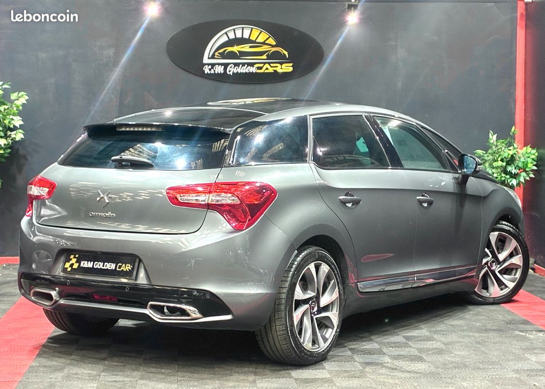 Citroën DS5 2.0HDI 163Ch - Sport Chic - Boite Automatique - Caméra de Recul - Sièges Cuir & Massants & Électriques - Affichage tête Haute (image 2)