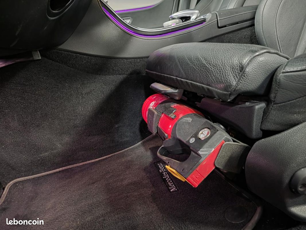 MERCEDES CLASSE E Break E 200 d - BVA 9G-Tronic AMG Line (image 24)