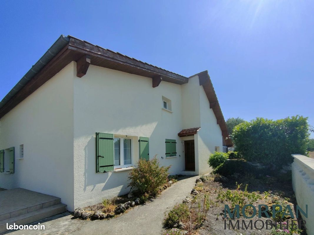 Maison 6 pièces 154 m² · à Castres-Gironde · 154 m² · 320 000 €
