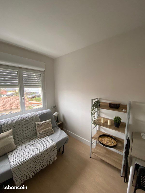 Appartement 1 pièce 13 m² · à Cholet · 13 m² · 370 €