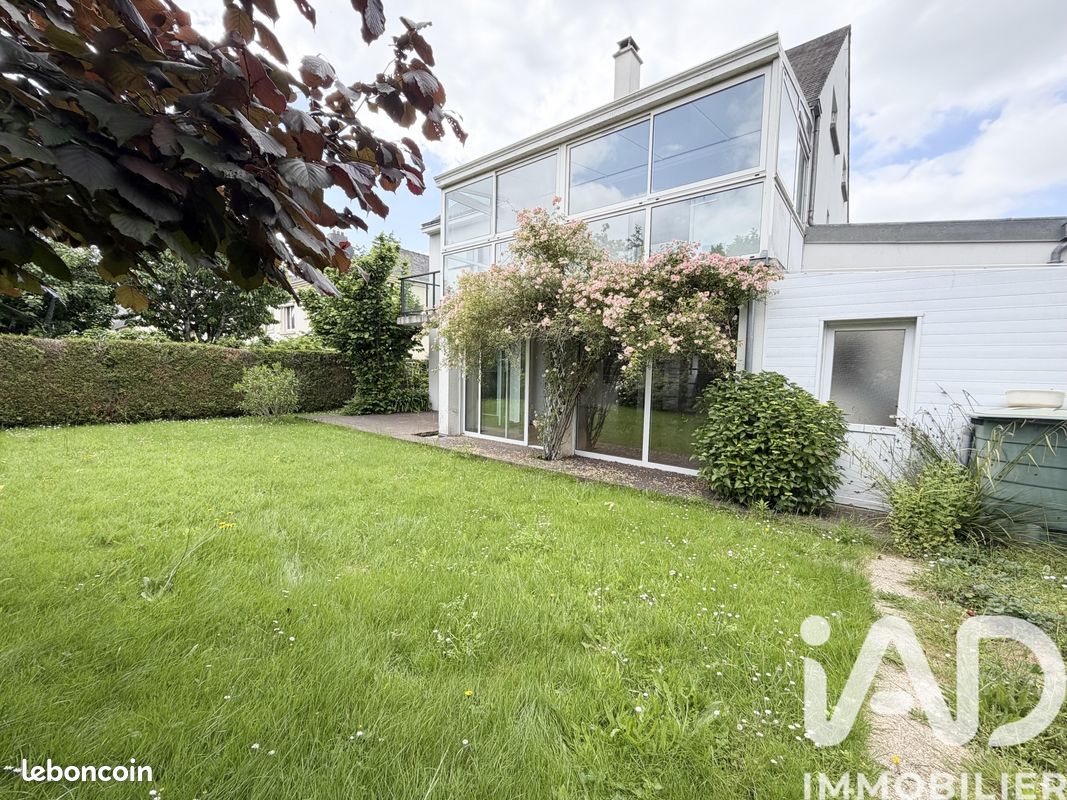 Maison 8 pièces 225 m² · à Saint-Herblain · 225 m² · 549 000 €