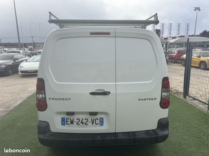 Peugeot PARTNER STANDARD 1.6 BLUEHDI 100CH S&S PREMIUM PACK ETG6 BOÎTE AUTOMATIQUE (image 4)
