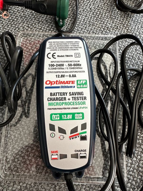 Chargeur pour Batterie Moto Lithium - Équipement moto