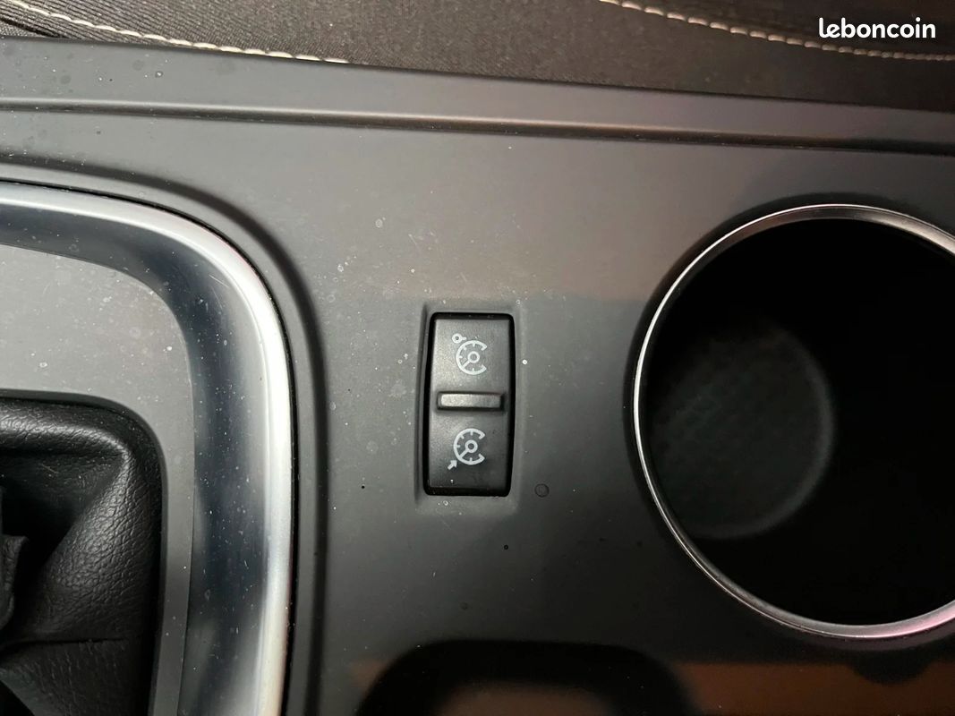 RENAULT MEGANE IV BERLINE Blue dCi 115 EDC - Business INTENS (image 37)