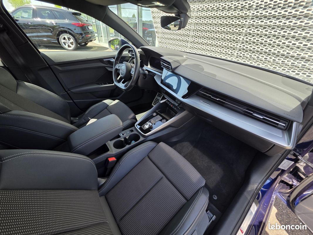 AUDI A3 Sportback TDI 150 S tronic 7 S line (image 9)