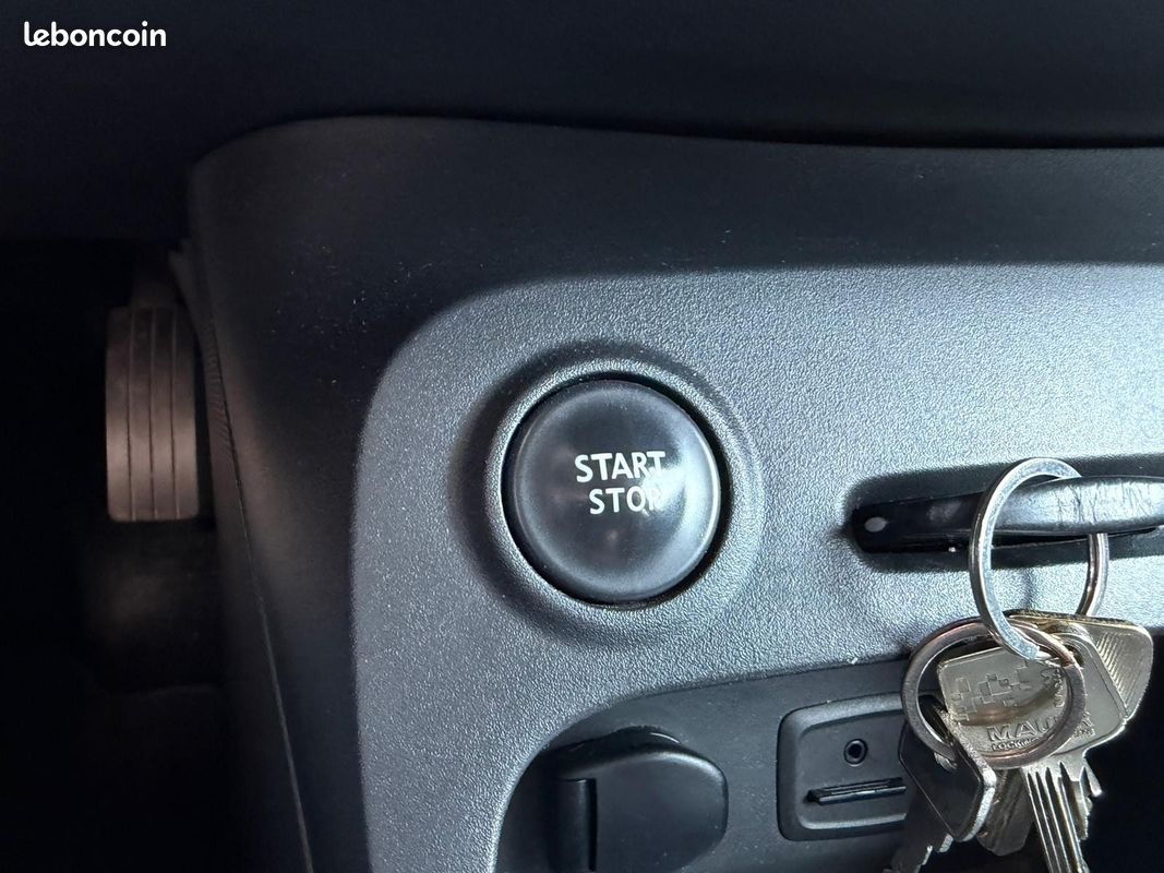 RENAULT CAPTUR TCe 90 Energy SS eco² SL Helly Hansen - REGULATEUR DE VITESSE / RADAR AR/ CAMERA DE RECUL (image 27)