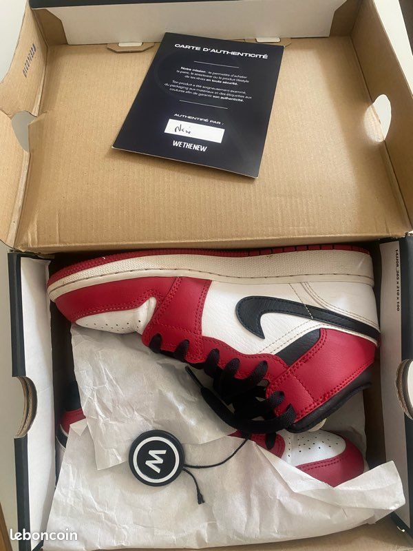Aur Jordan 1 Mid Chicago 2020 (image 2)