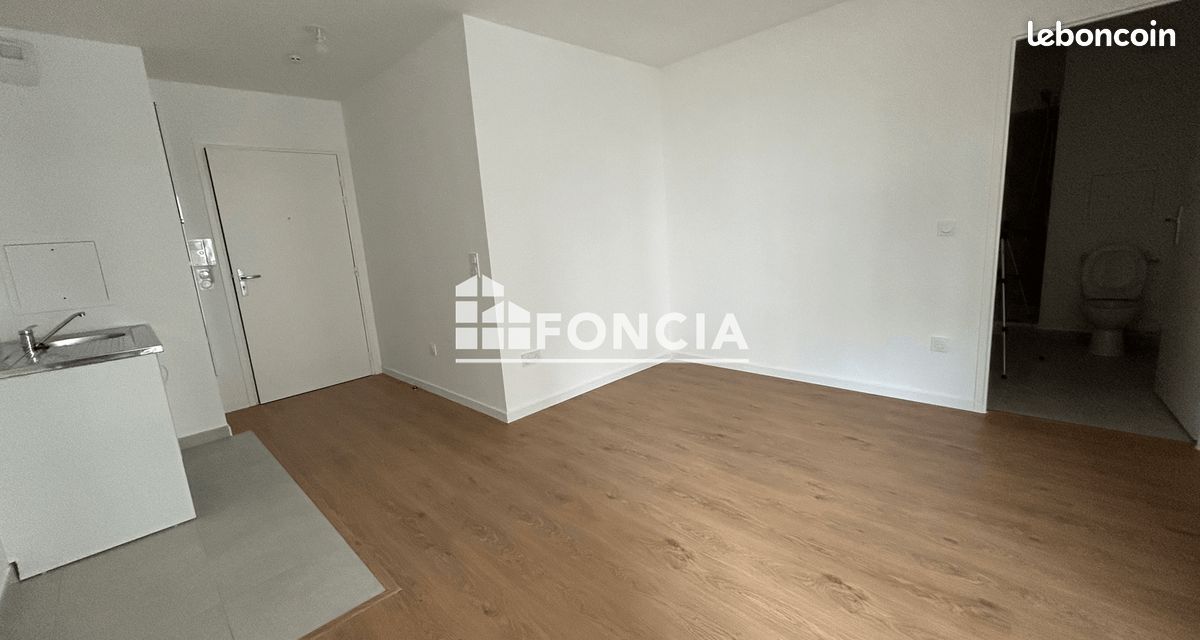 Studio (image 6)