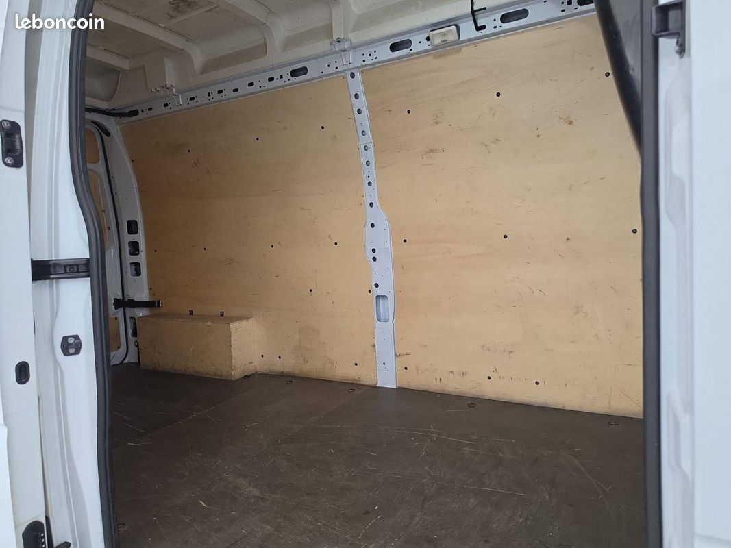 Renault master fgn trac f3500 l3h3 blue dci 135 confort (image 16)