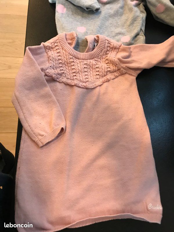 Lot de Quatre vêtements chauds pour filles en très bon état (image 2)