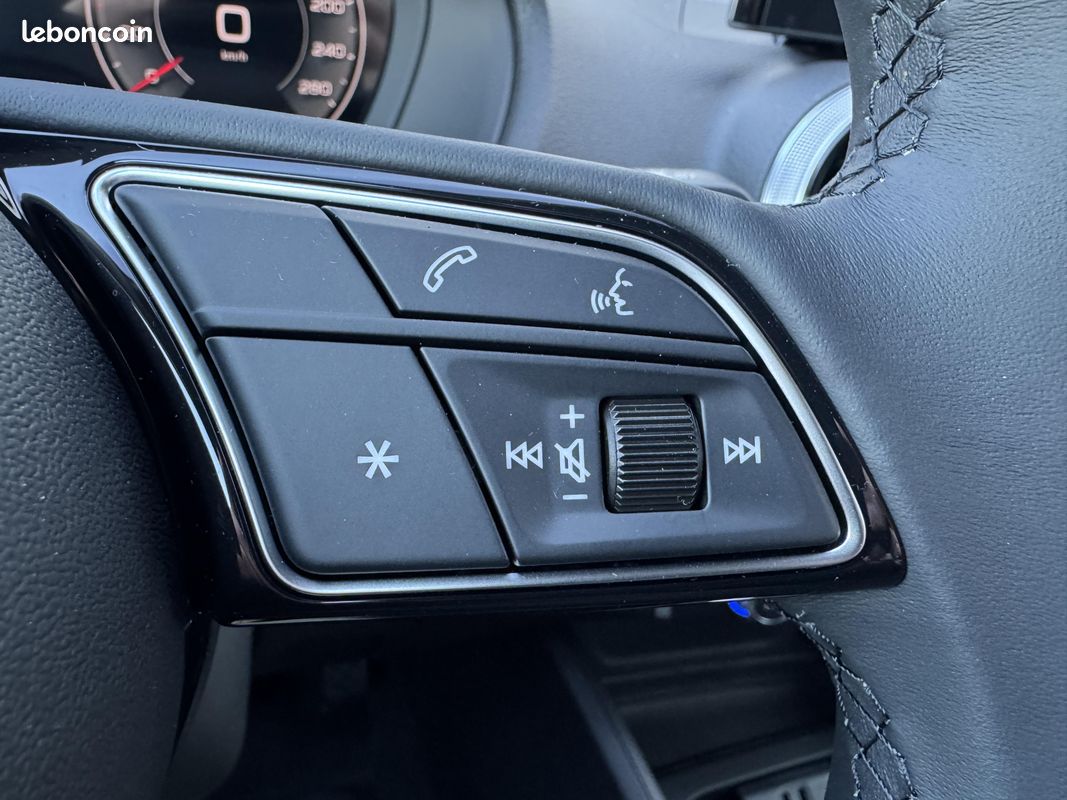 AUDI Q2 35 TFSI 150 S tronic 7 Design (image 18)