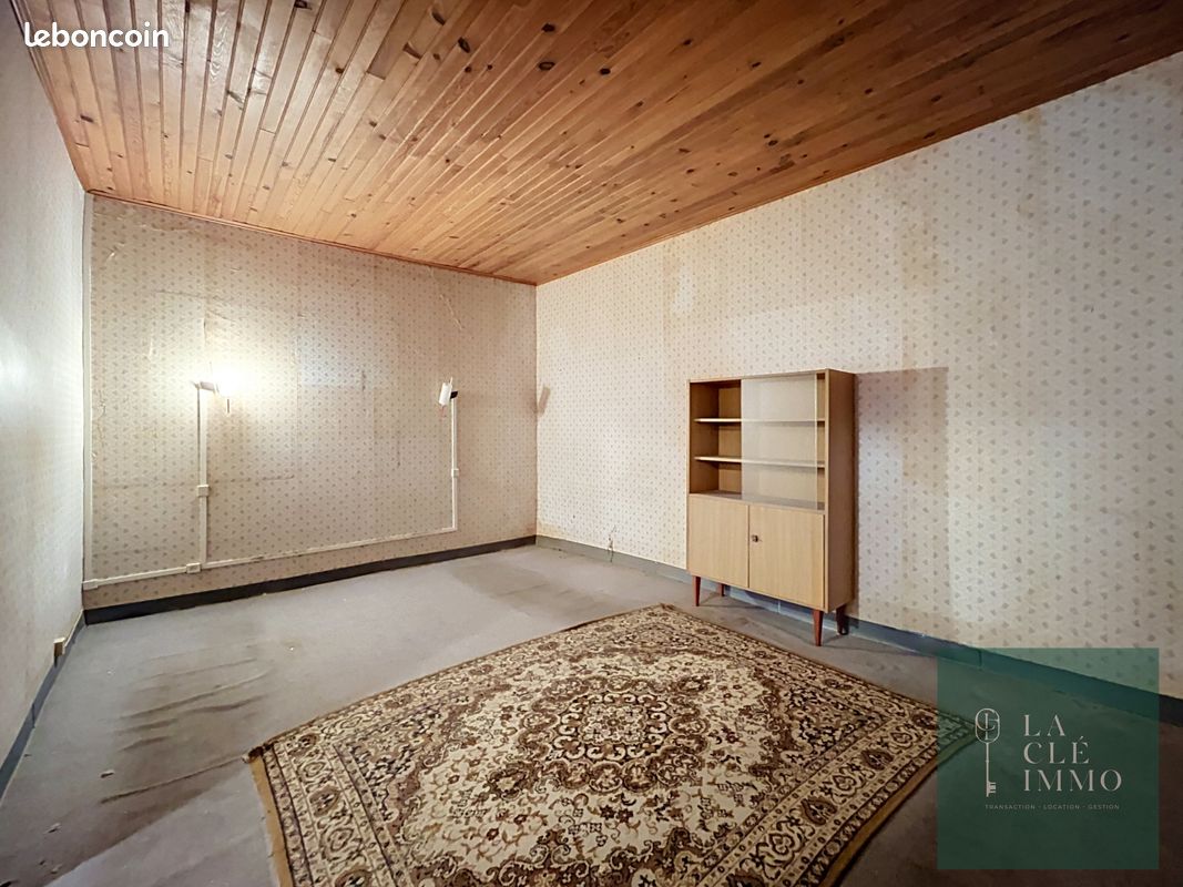 Maison 10 pièces 100 m² · à Vendres · 100 m² · 110 000 €