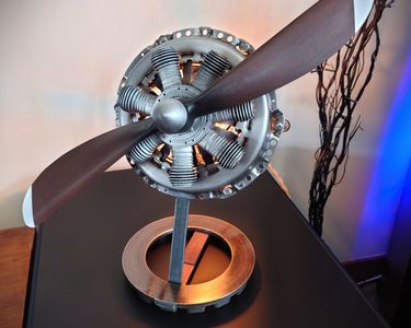 Lampe Unique Upcycling – Cône Hélice D'avion, Fait Main