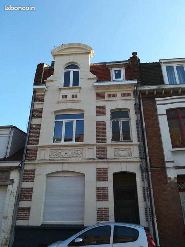 Appartement 1 pièce 17 m² · à Lille · 17 m² · 585 €