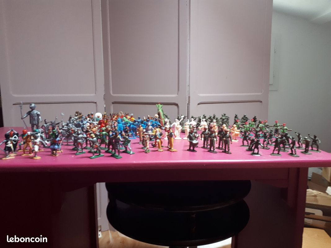 Lot De 15 Soldats Plastique Cassés Starlux / Michel / Cofalux - Échelle 1:32 (60mm) - Occasion