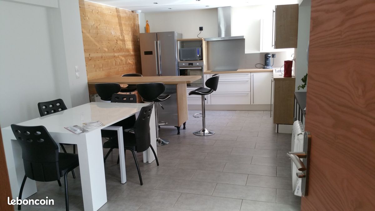 Appartement 4 pièces 80 m² · à Laval · 80 m² · 880 €/mois