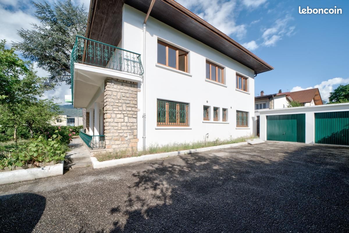 Immeuble 8 pièces 200 m² · à Valserhône · 200 m² · 498 000 €