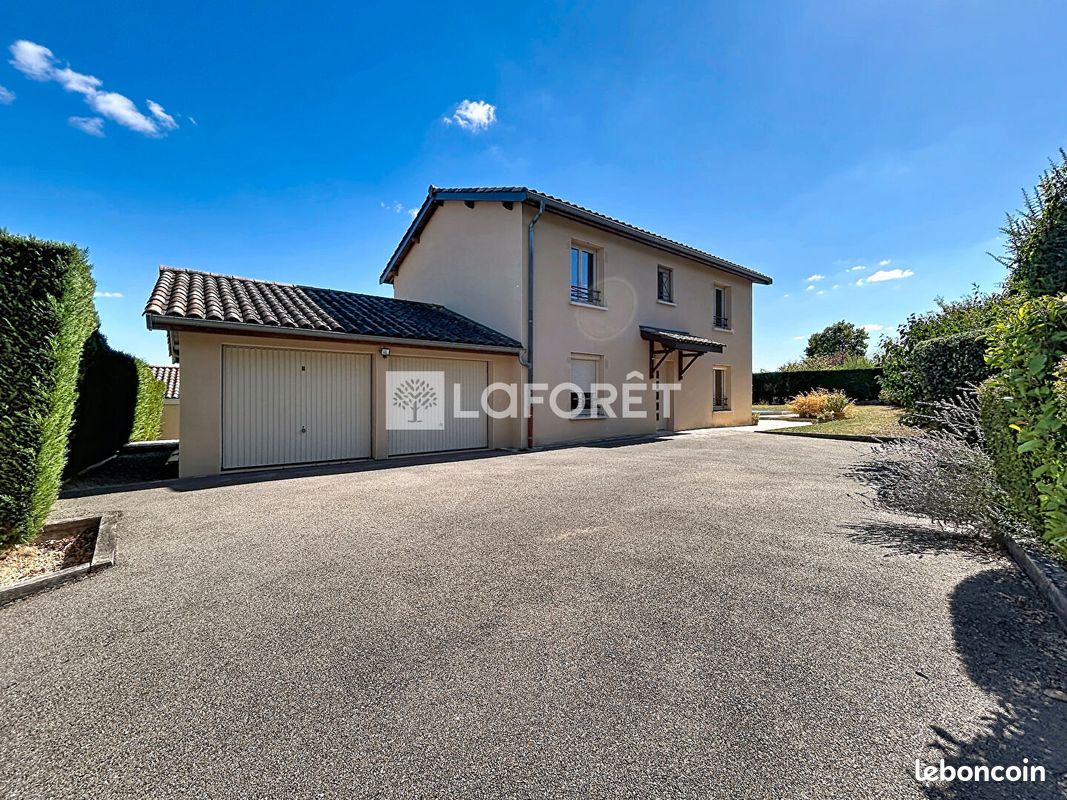 Maison 7 pièces 142 m² · à Pommiers · 142 m² · 549 000 €