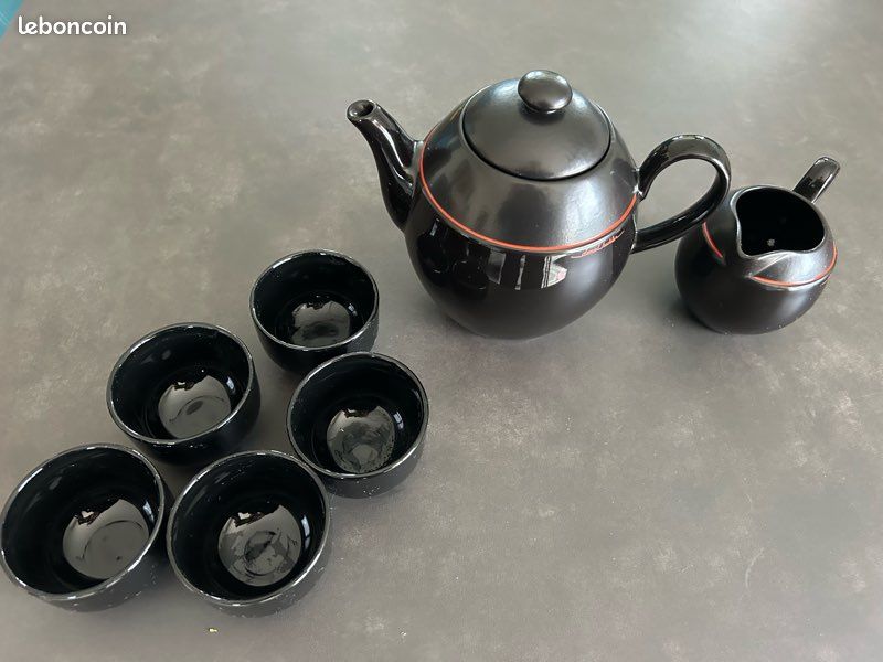 Service de thé en porcelaine noir doré (13 pièces) - 2D FIRM