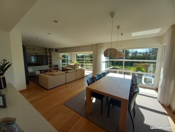 Pavillon 5 pièces 230 m²