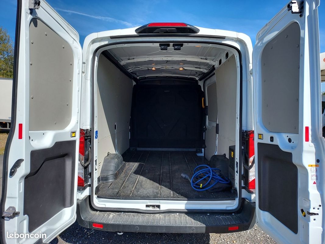 Ford TRANSIT 2T FG BRIDÉ À 90KM/H PE 350 L2H2 135 KW BATTERIE 75/68 KWH TREND BUSINESS (image 5)