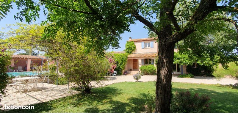 Maison 5 pièces 161 m² · à L'Isle-sur-la-Sorgue · 161 m² · 585 000 €