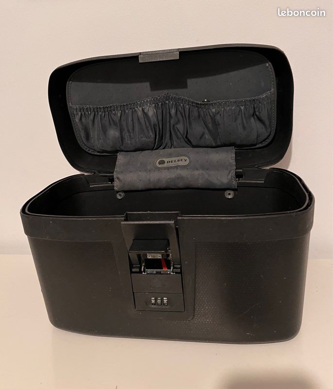 Vanity case DELSEY rigide noir Accessoires Bagagerie
