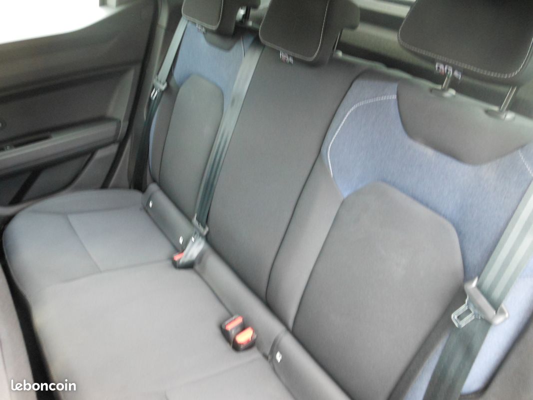 Dacia Duster 130 Ch TCE Mild Hybrid Expression BVM gris + sieges chauffant / NAV et garantie (image 9)