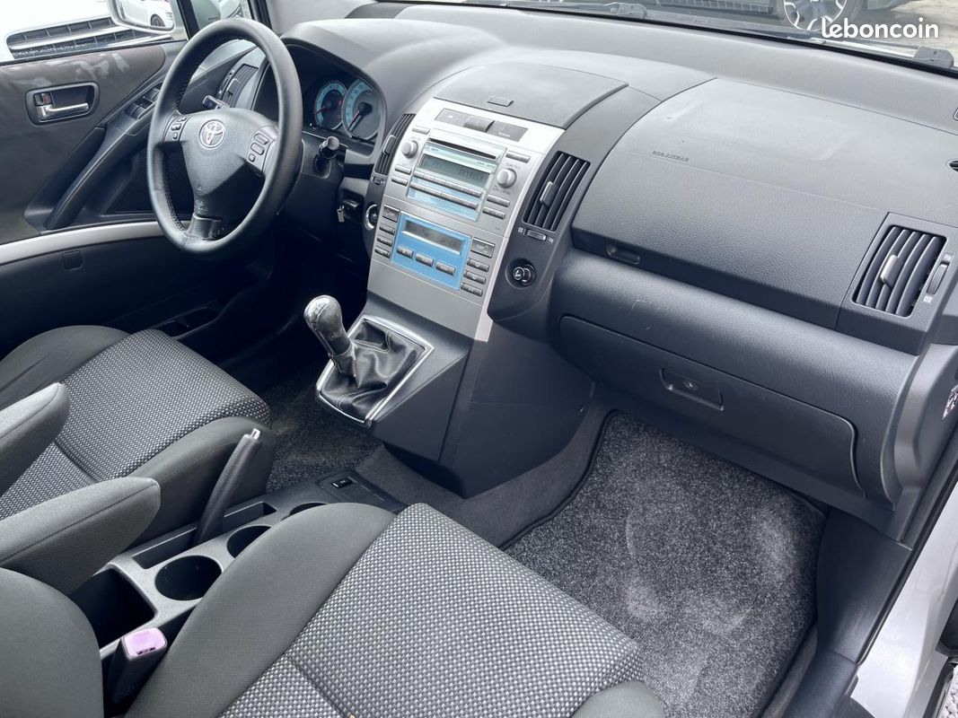 TOYOTA COROLLA VERSO 7 PLACES 177 D-4D Clean CHAINE DE DISTRIBUTION (image 21)