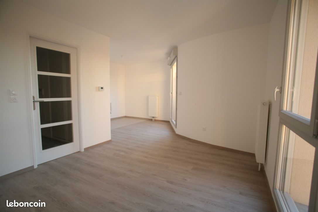 Appartement 2 pièces 37 m² · à Croix · 37 m² · 600 €