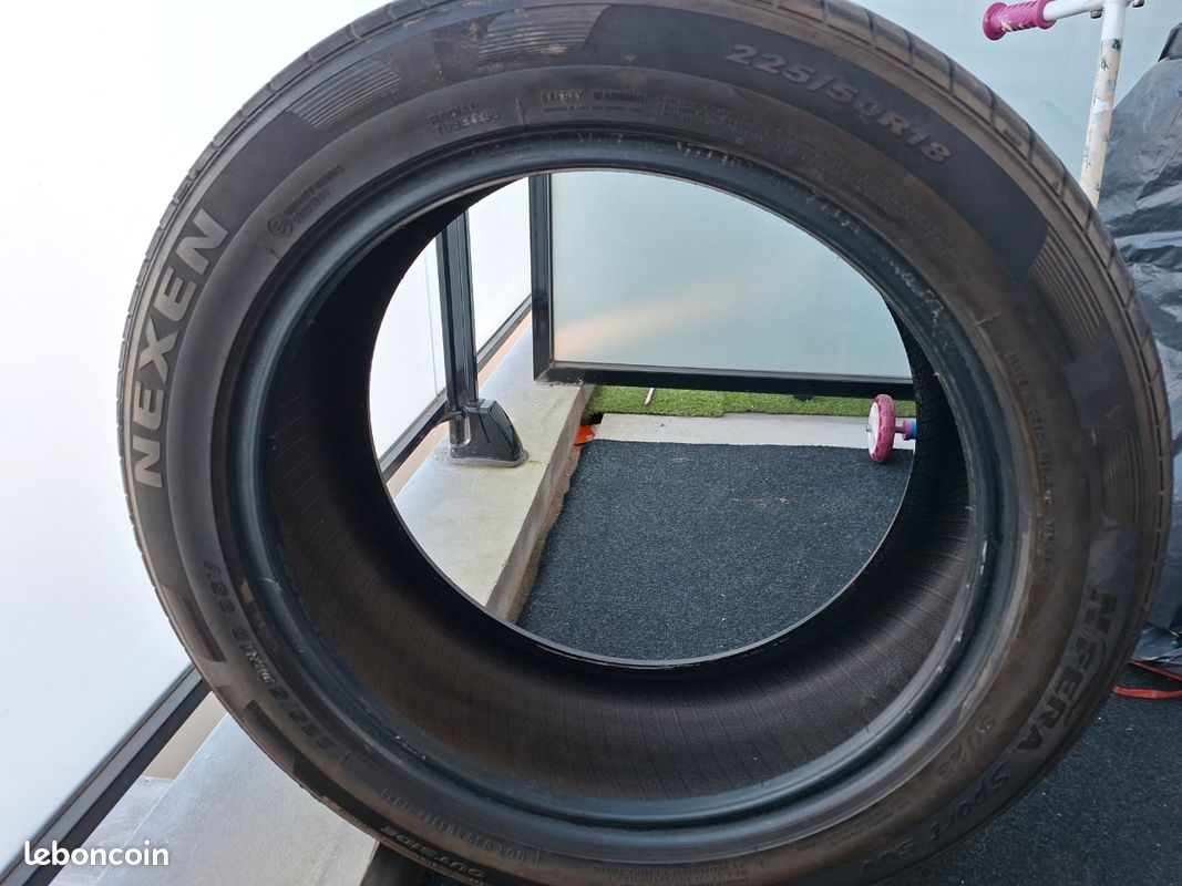 Pneu Nexen 225/50 R18 (image 1)