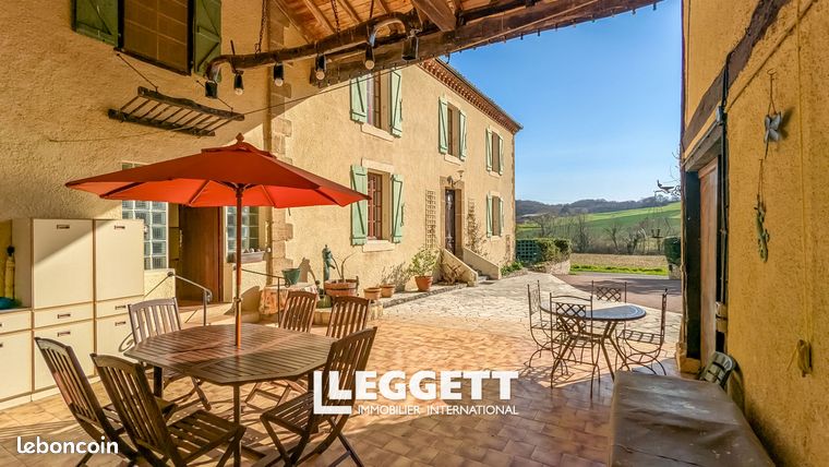 Maison 10 pièces 314 m²