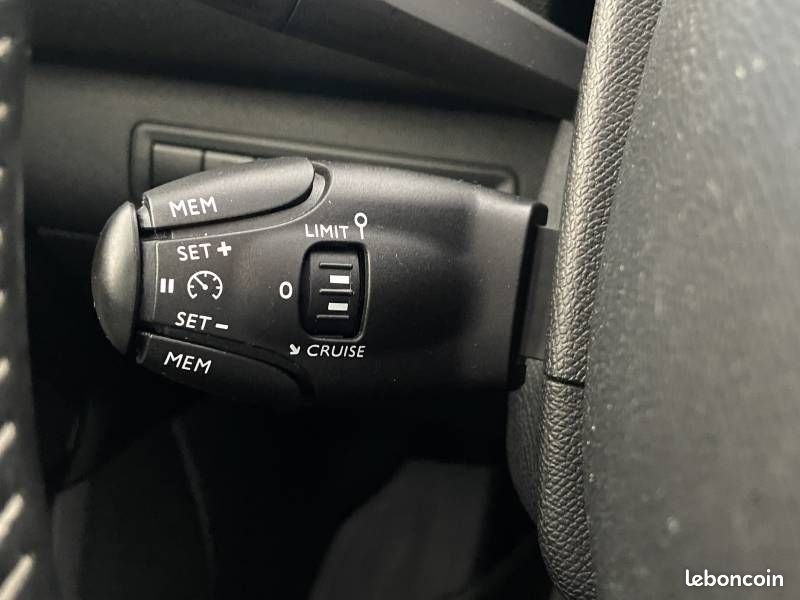 Peugeot 308 1.5 BlueHDi 130ch S&S BVM6 Allure (image 14)