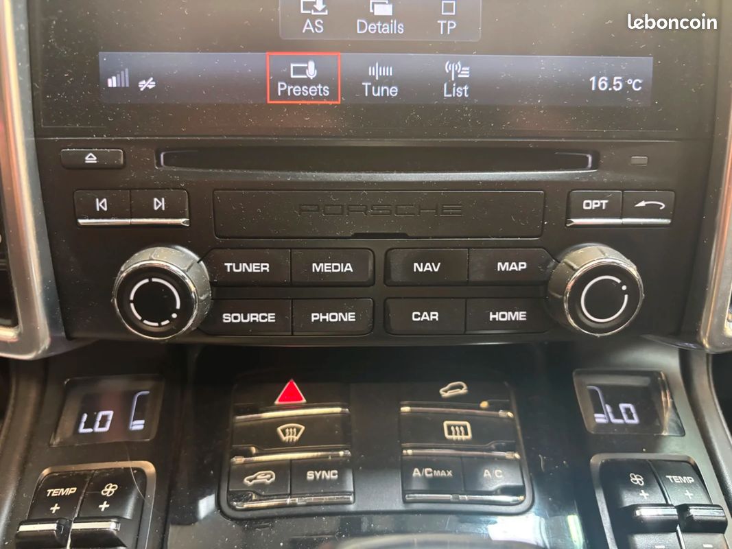 PORSCHE CAYENNE 3.0 V6 416 ch S Platinium Edition E-Hybrid Tiptronic / 1ere Main / PDLS+ / Toit Ouvrant / Camera (image 21)