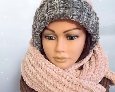Bonnet et écharpe souris rose et noir au crochet Hand-Made - Serena Crochet