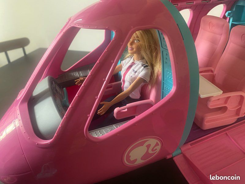 Lot de jouets Barbie – Avion, voiture, dressing, cheval, bateau + accessoires – Vendus en lot ou séparément (image 8)