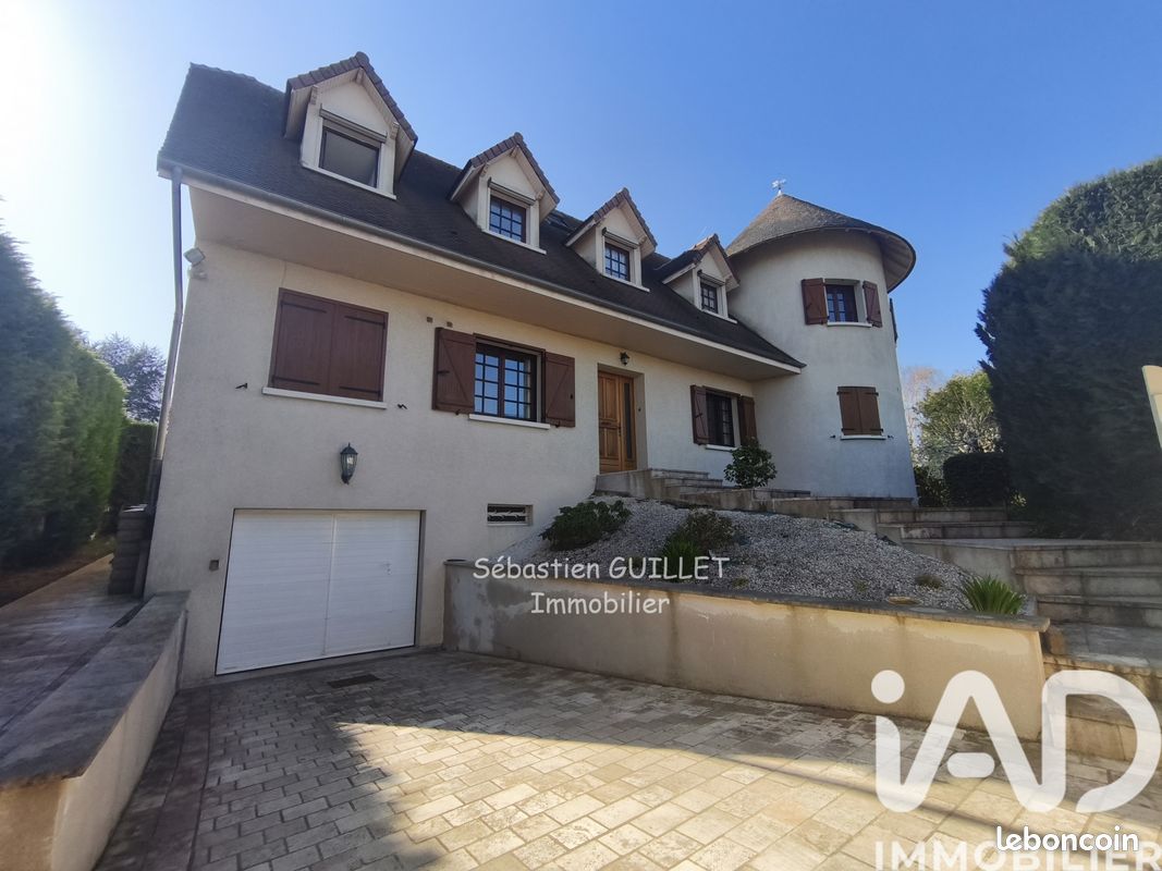 Maison 12 pièces 248 m² · à Briis-sous-Forges · 248 m² · 519 000 €