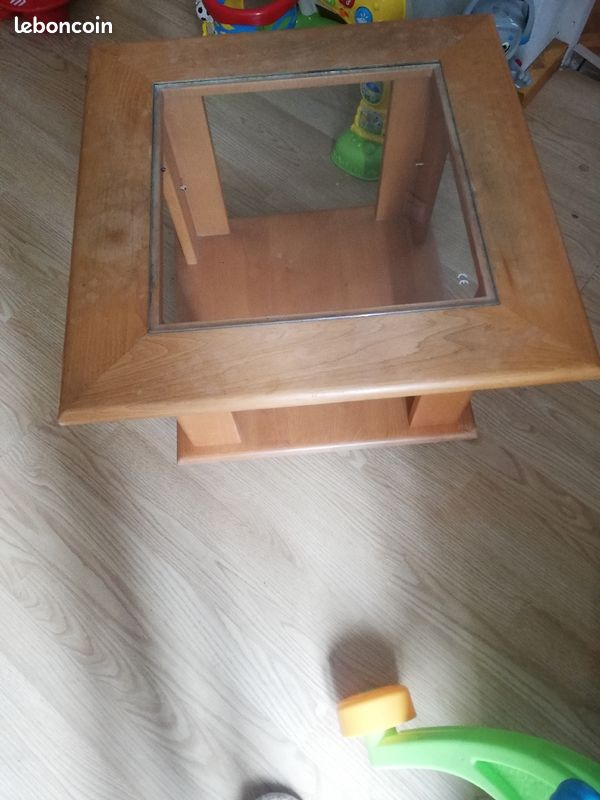 Petite table basse carré en verre (image 1)