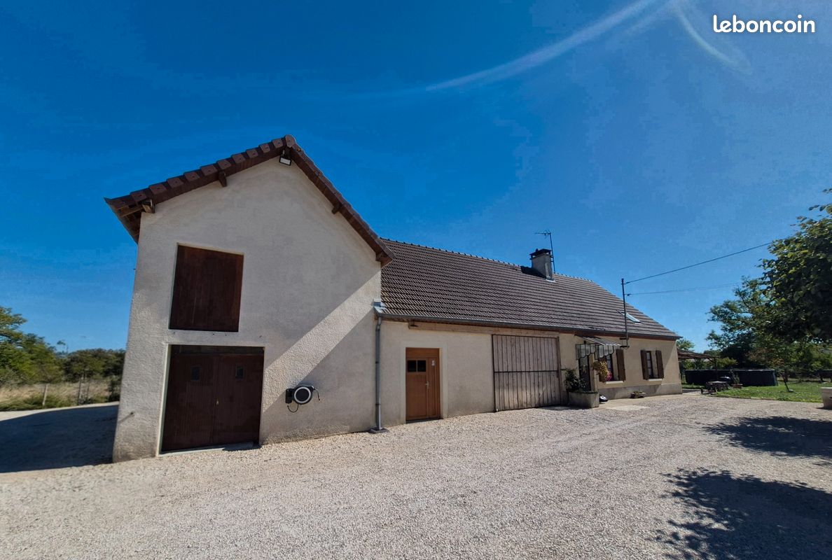 Maison 5 pièces 106 m² · à Le Deschaux · 106 m² · 232 000 €